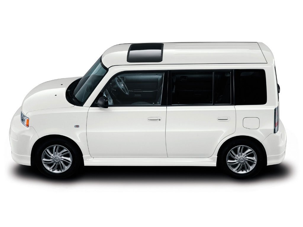Toyota bB I Рестайлинг