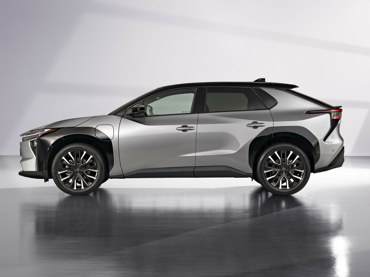 Toyota bZ4X I Рестайлинг