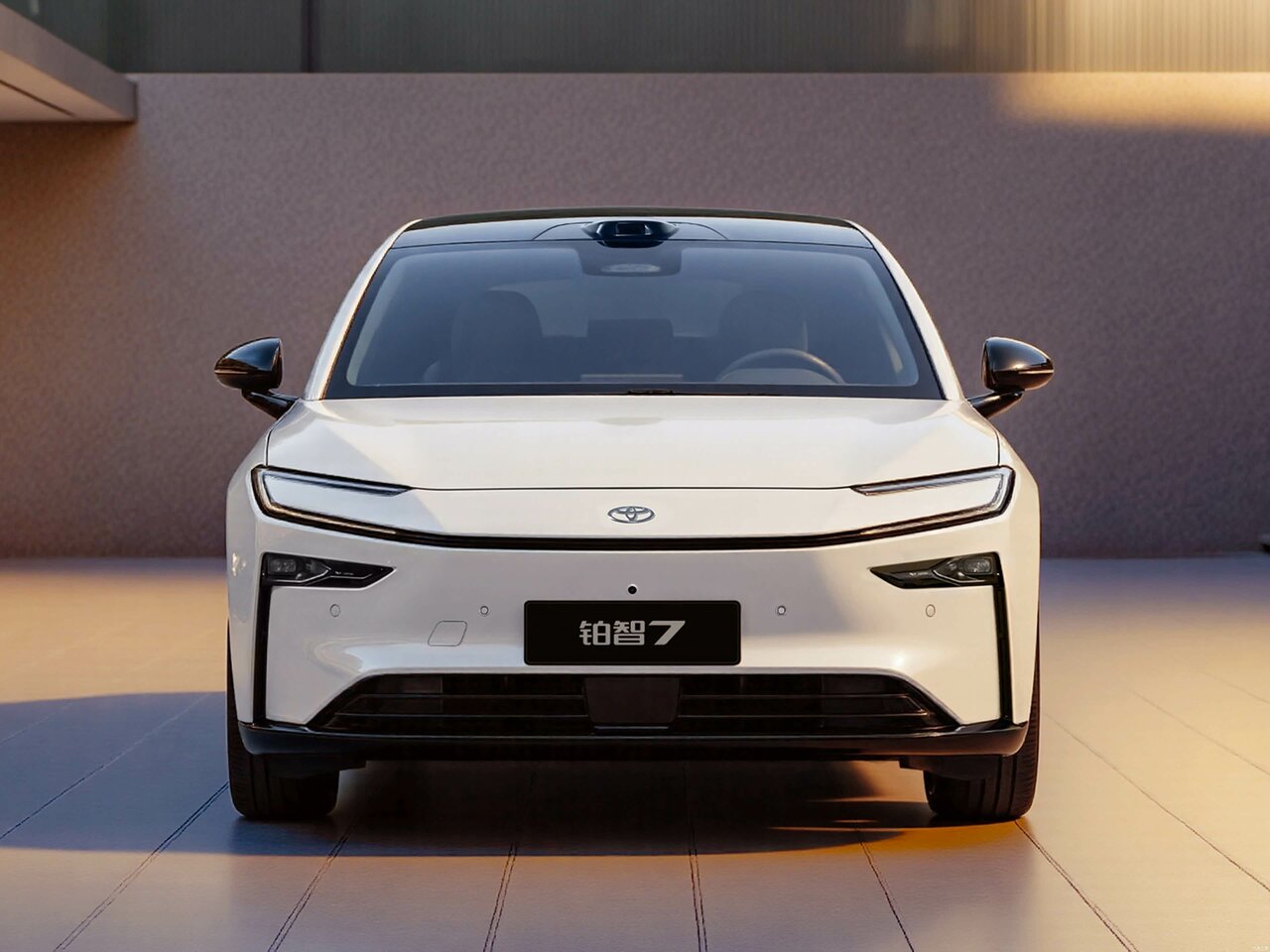 Toyota bZ7 Седан