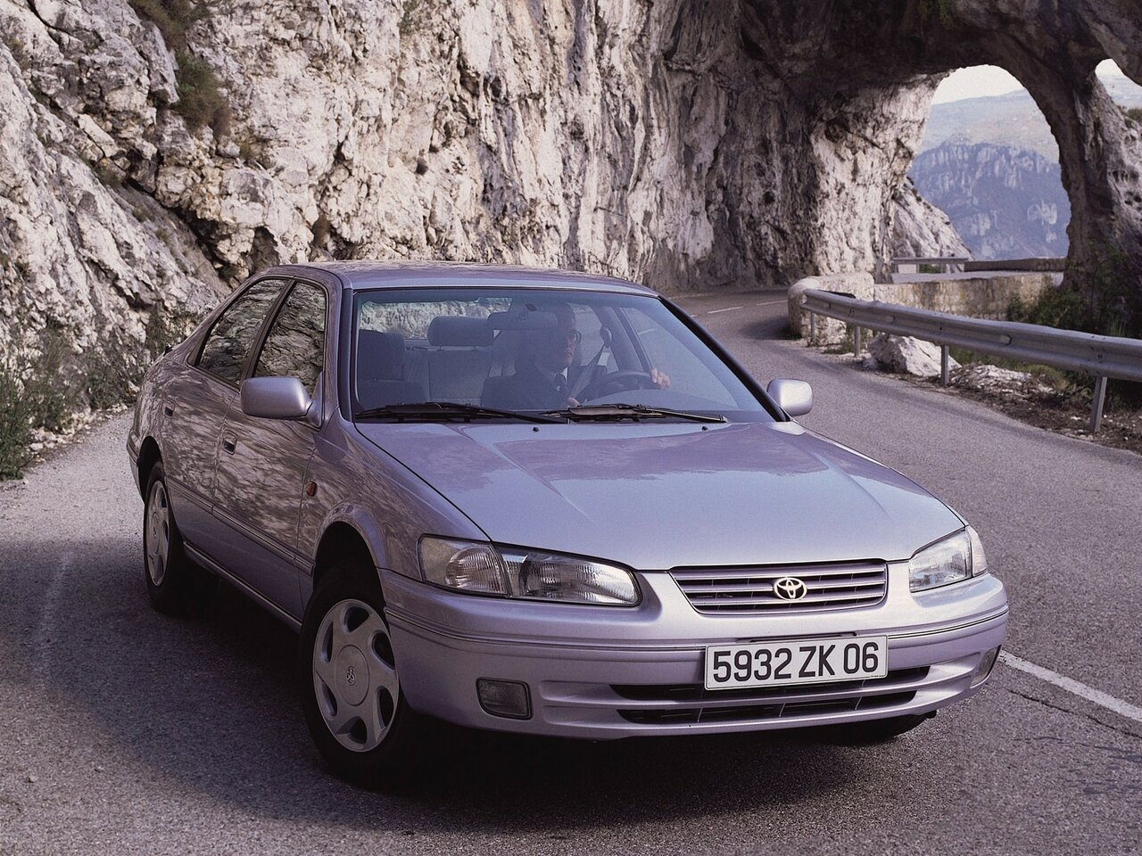 Toyota Camry IV (XV20)