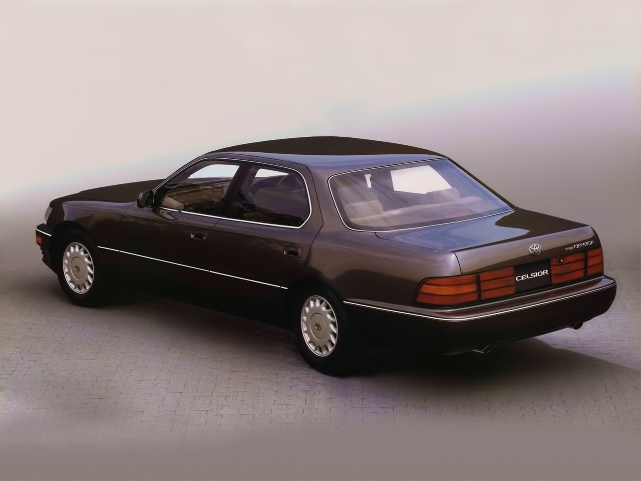 Toyota Celsior I (F10)
