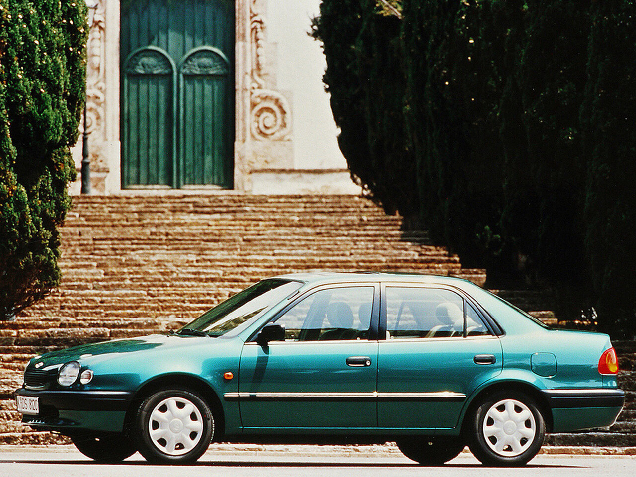 Toyota Corolla VIII (E110)