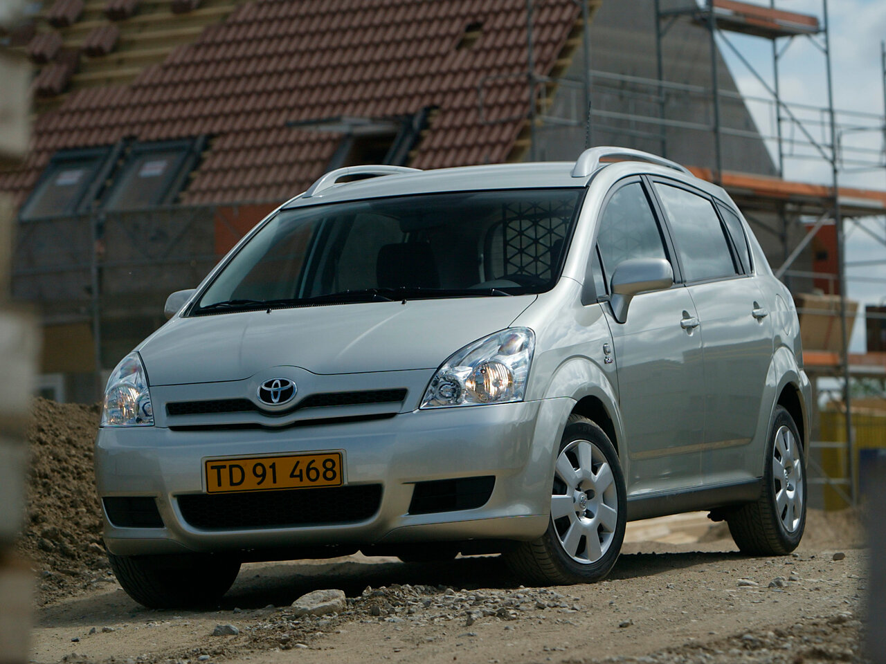 Toyota Corolla Verso I Рестайлинг