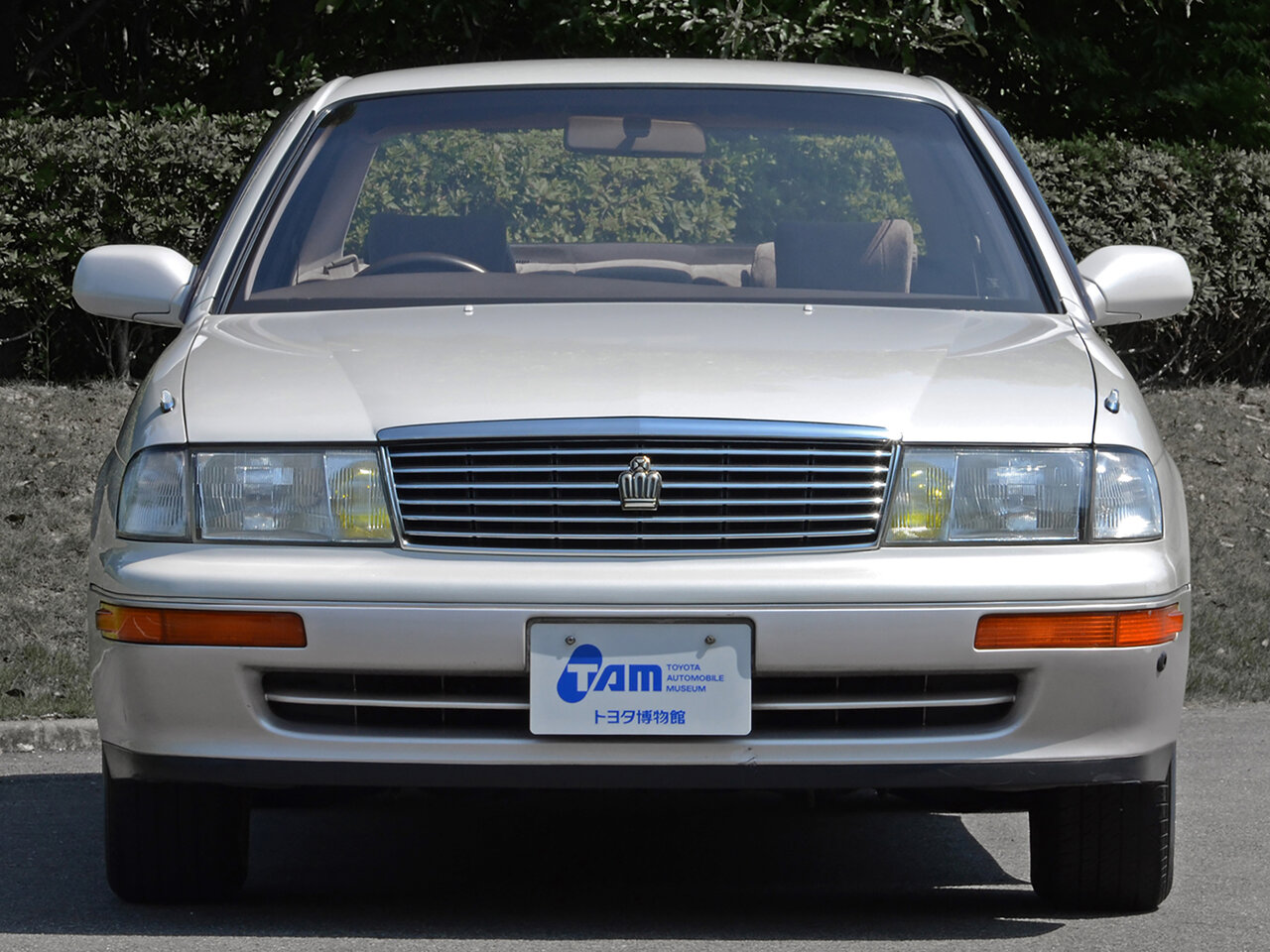Toyota Crown IX (S140)