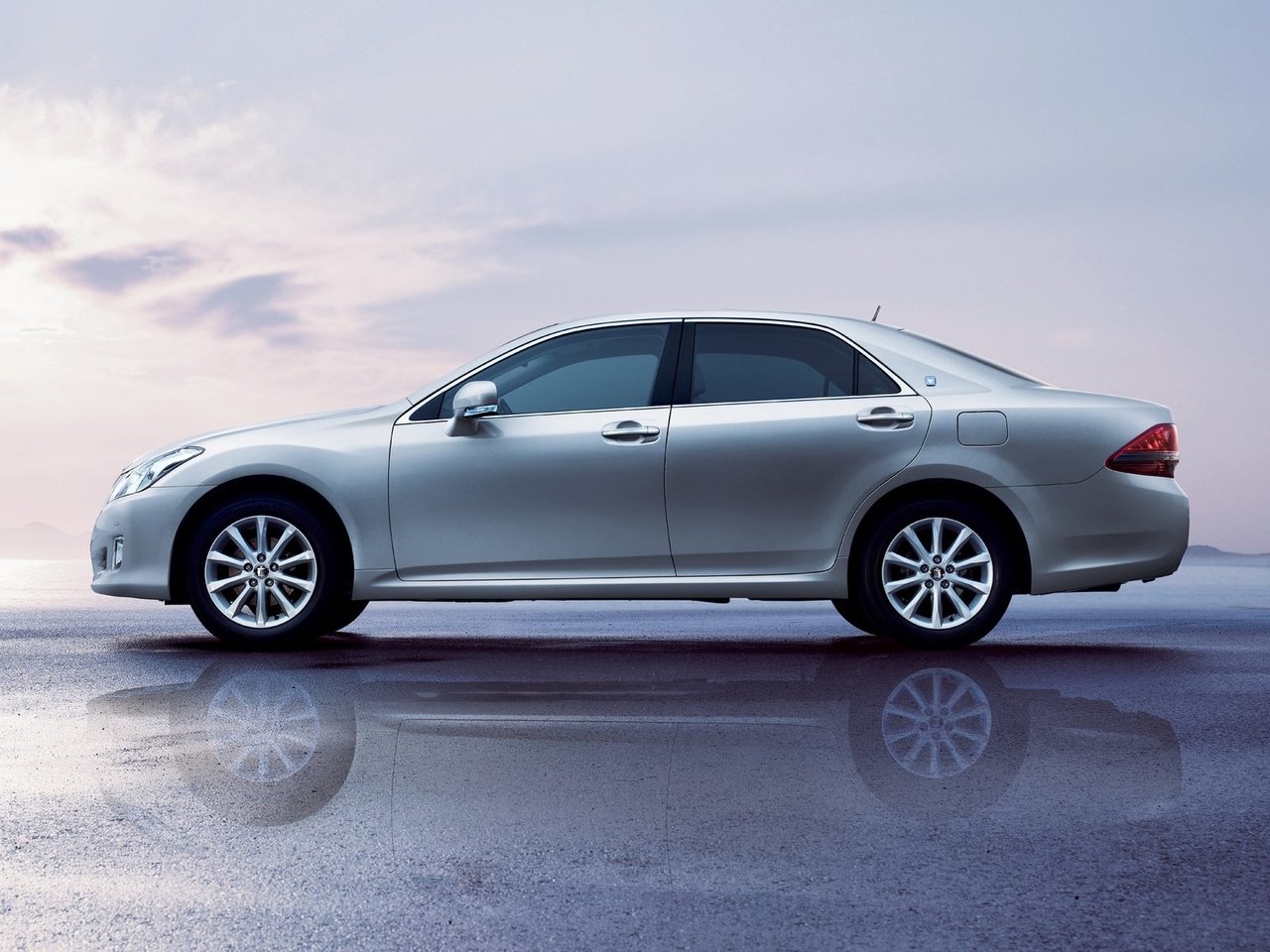 Toyota Crown XIII (S200)