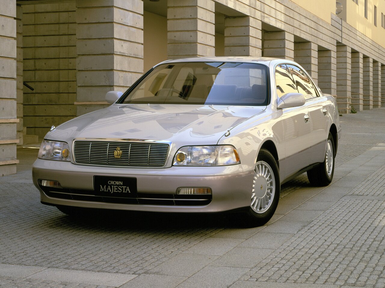 Toyota Crown Majesta I (S140)