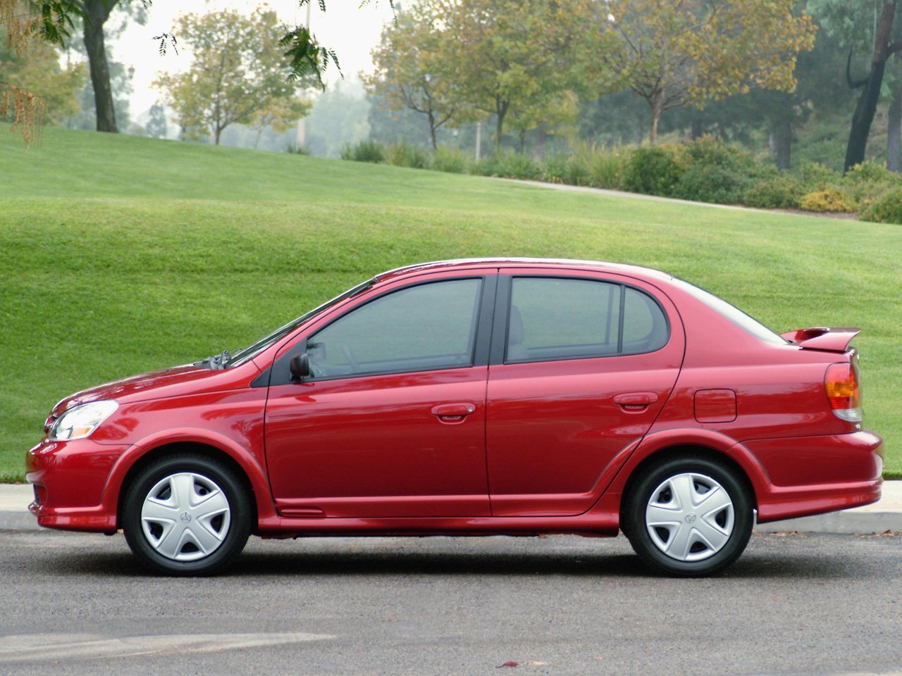 Toyota Echo 1999 – 2005