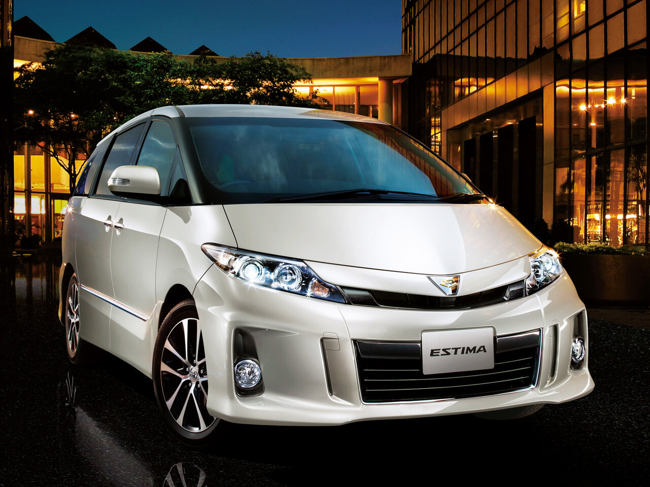 Toyota Estima III Рестайлинг 2