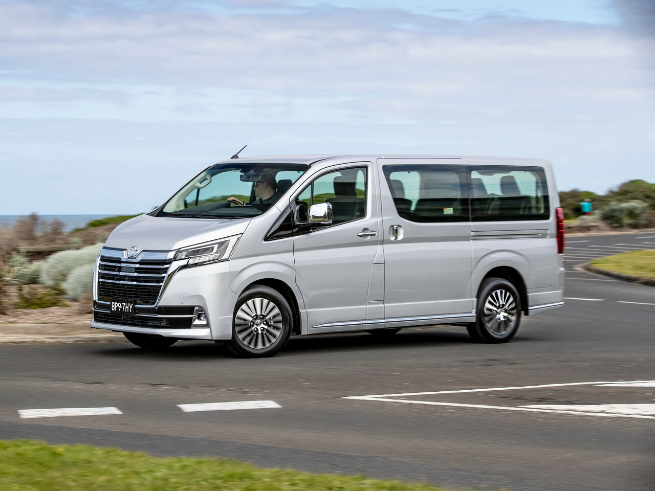 Toyota Granvia II
