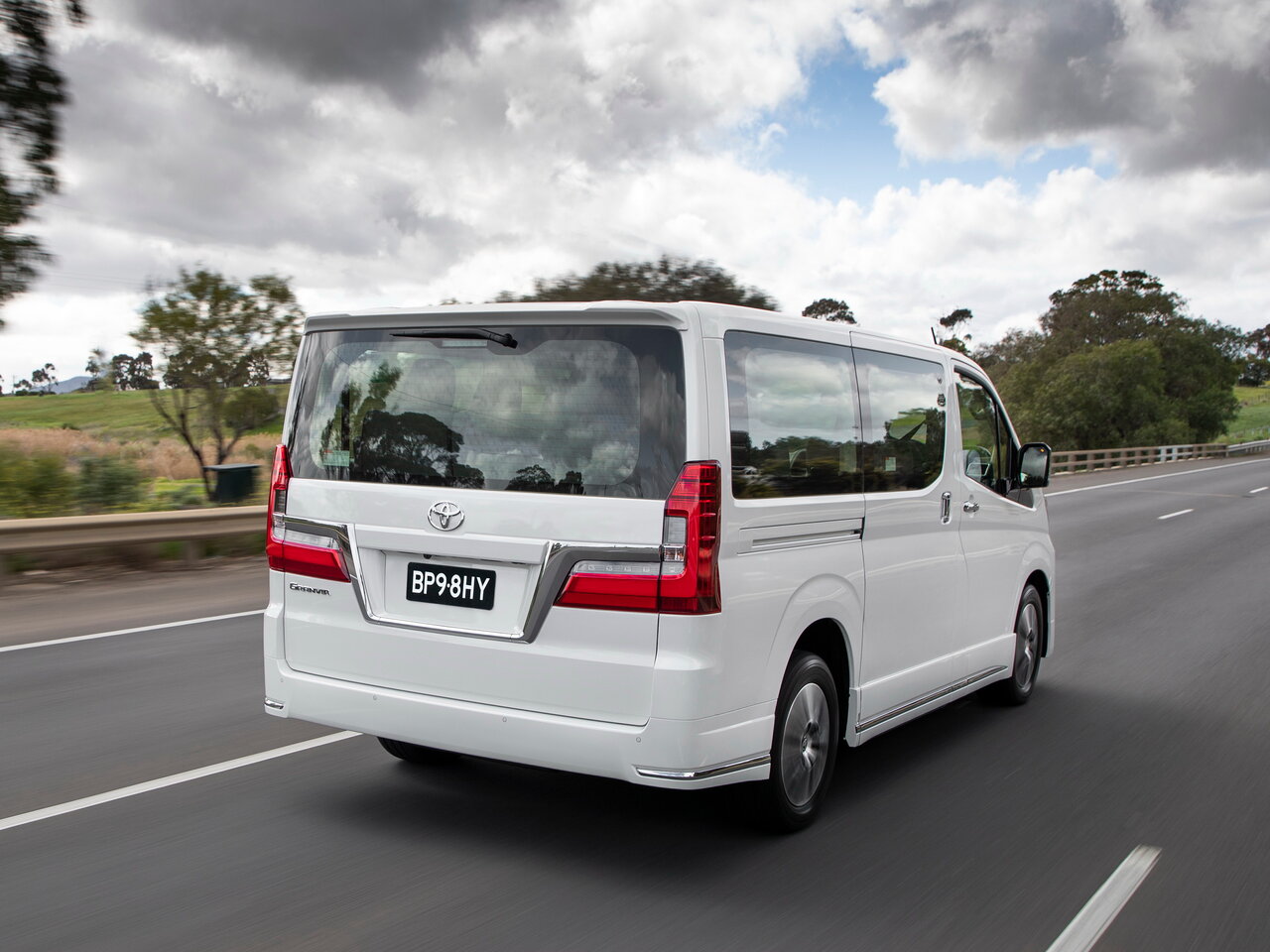Toyota Granvia II