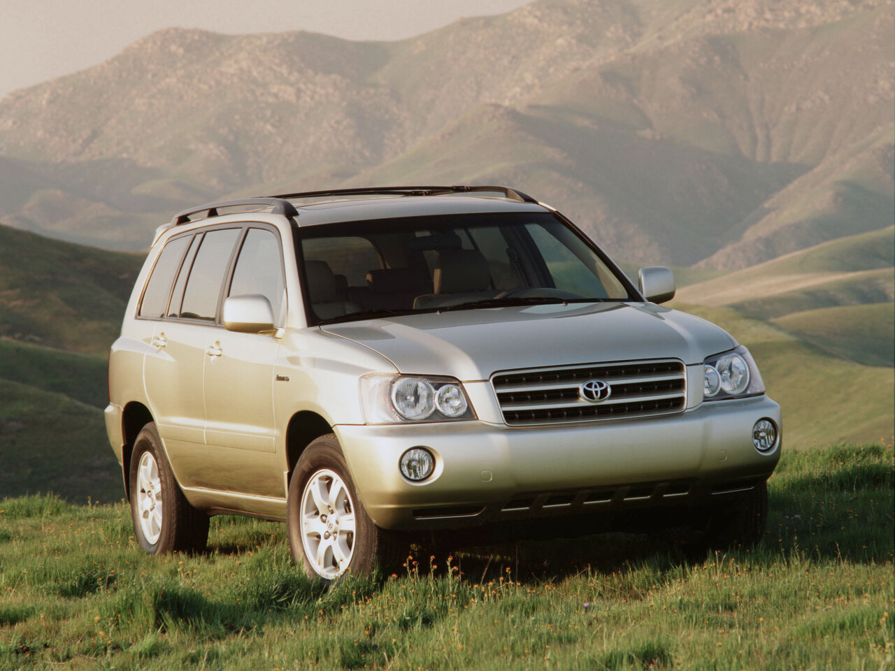 Toyota Highlander I (XU20)