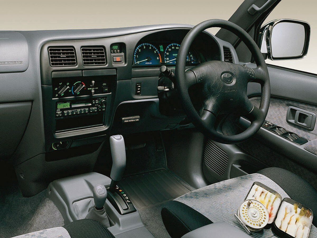 Toyota Hilux VI