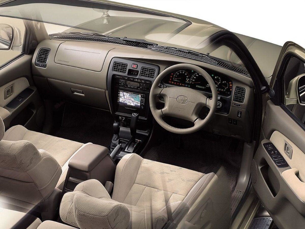 Toyota Hilux Surf III