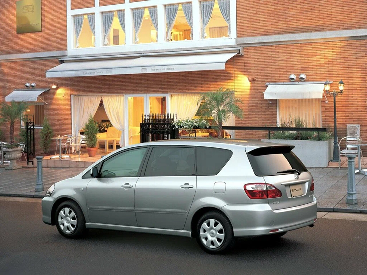 Toyota Ipsum II (M20)