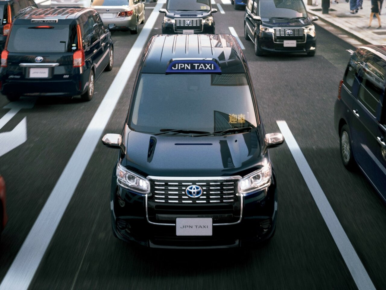 Toyota JPN Taxi Микровэн