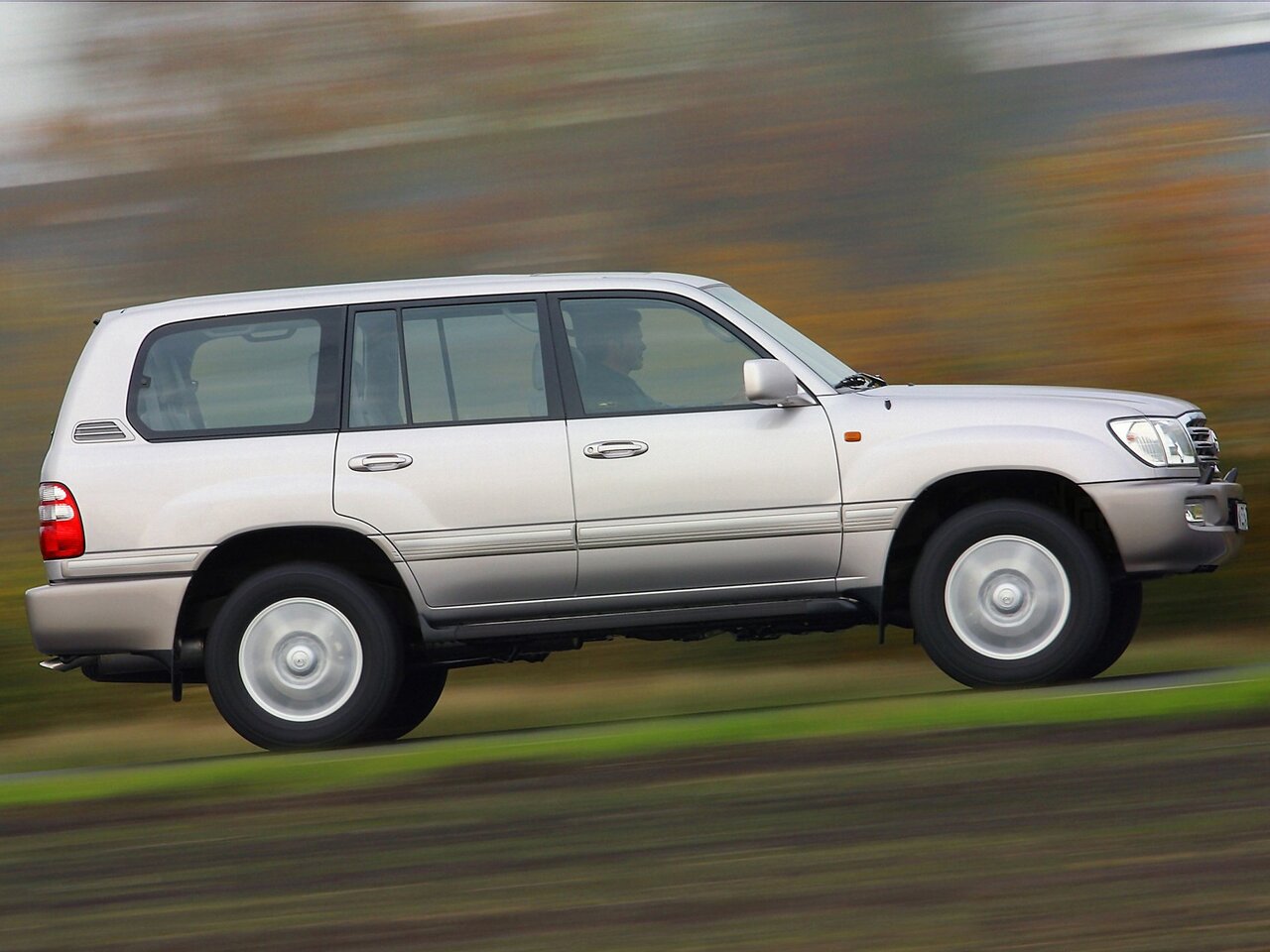 Toyota Land Cruiser 100 Series Рестайлинг 1