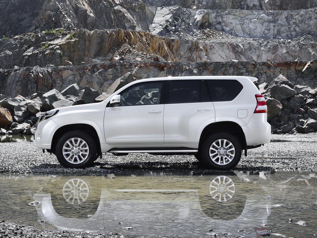 Toyota Land Cruiser Prado 150 Series Рестайлинг 1