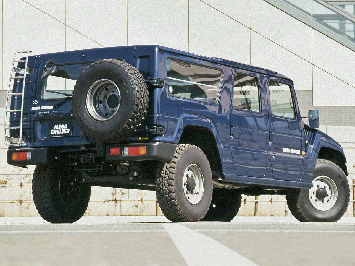 Toyota Mega Cruiser Внедорожник 5 дв.