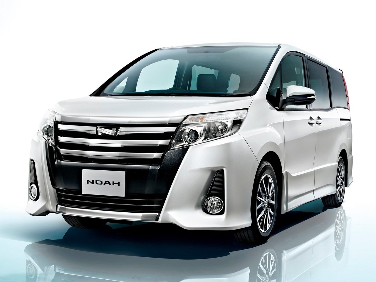 Toyota Noah III (R80)