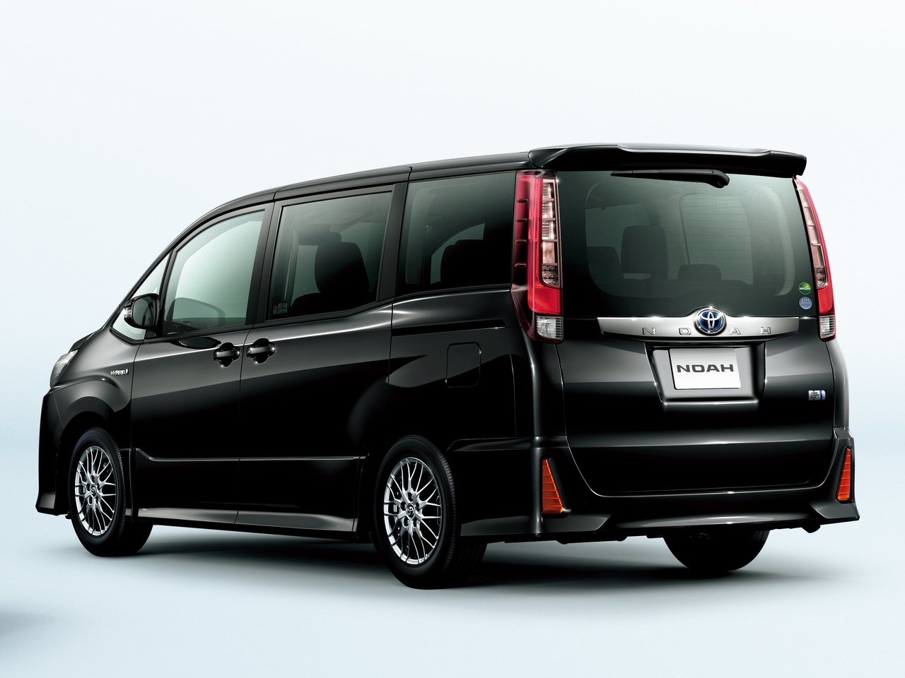 Toyota Noah III (R80)