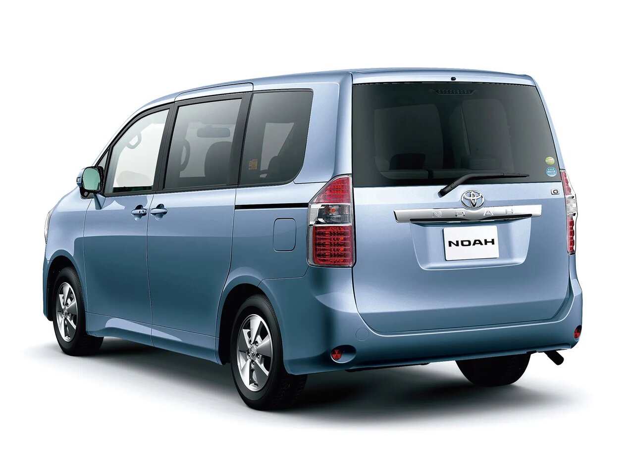 Toyota Noah II (R70)