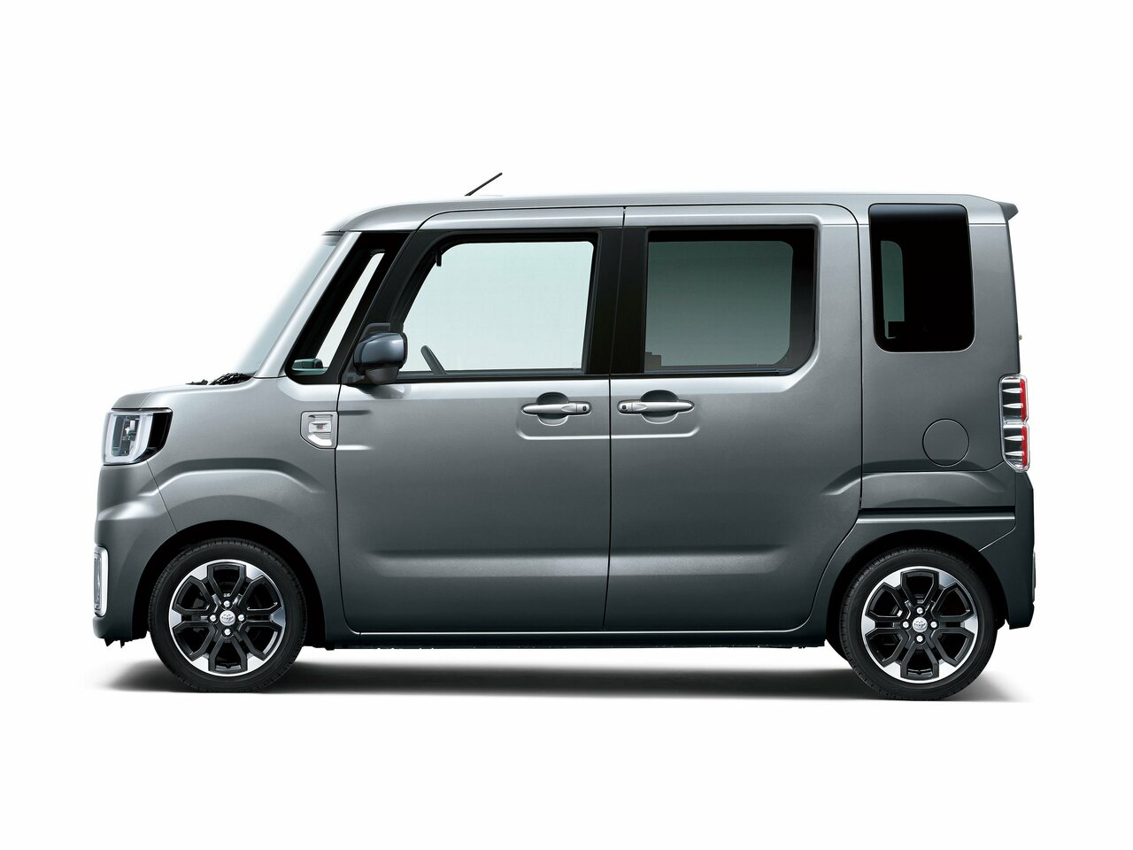 Toyota Pixis Mega Микровэн