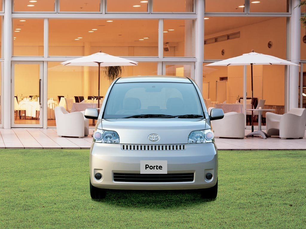 Toyota Porte I