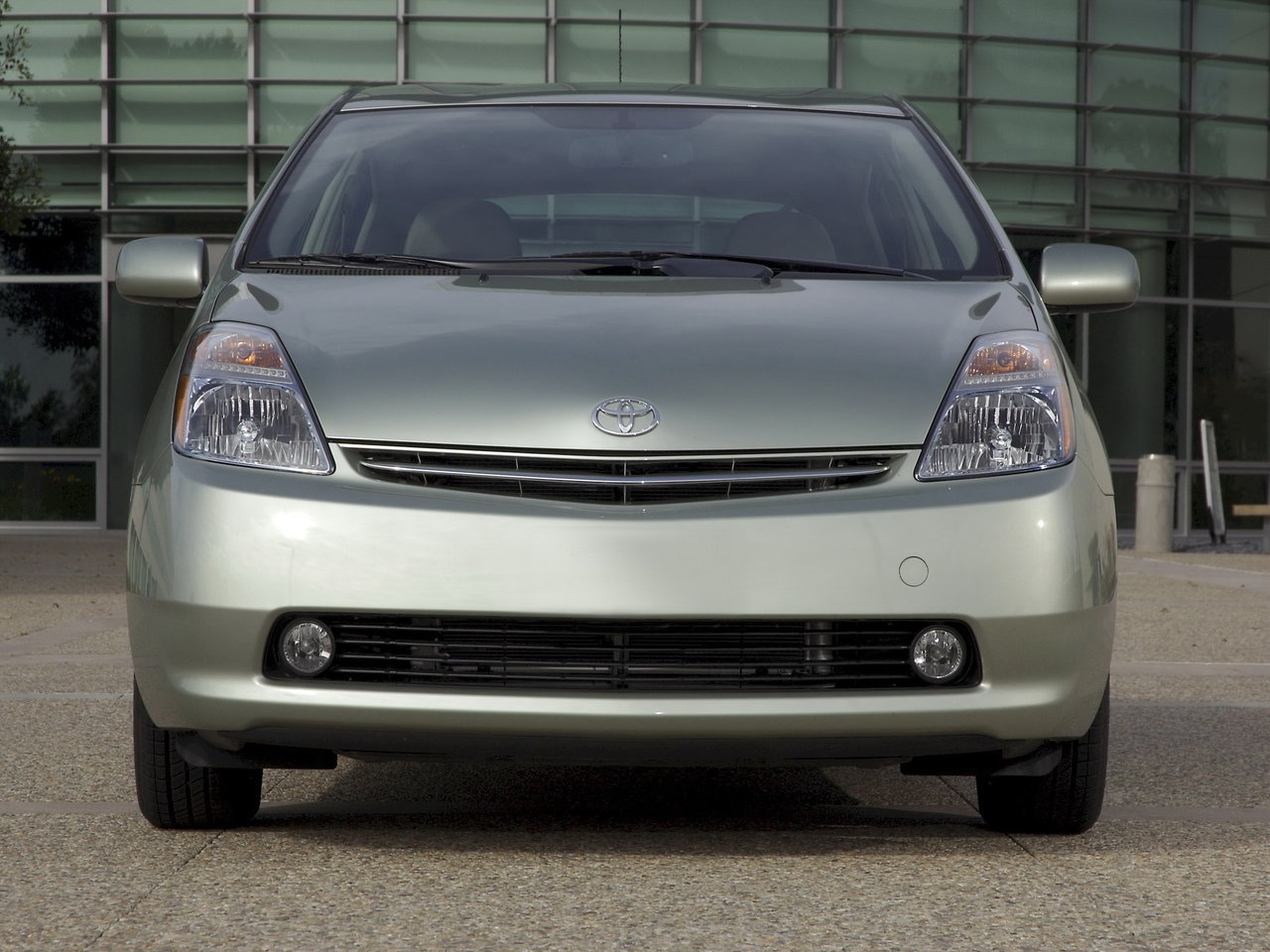 Toyota Prius II Рестайлинг (XW20)