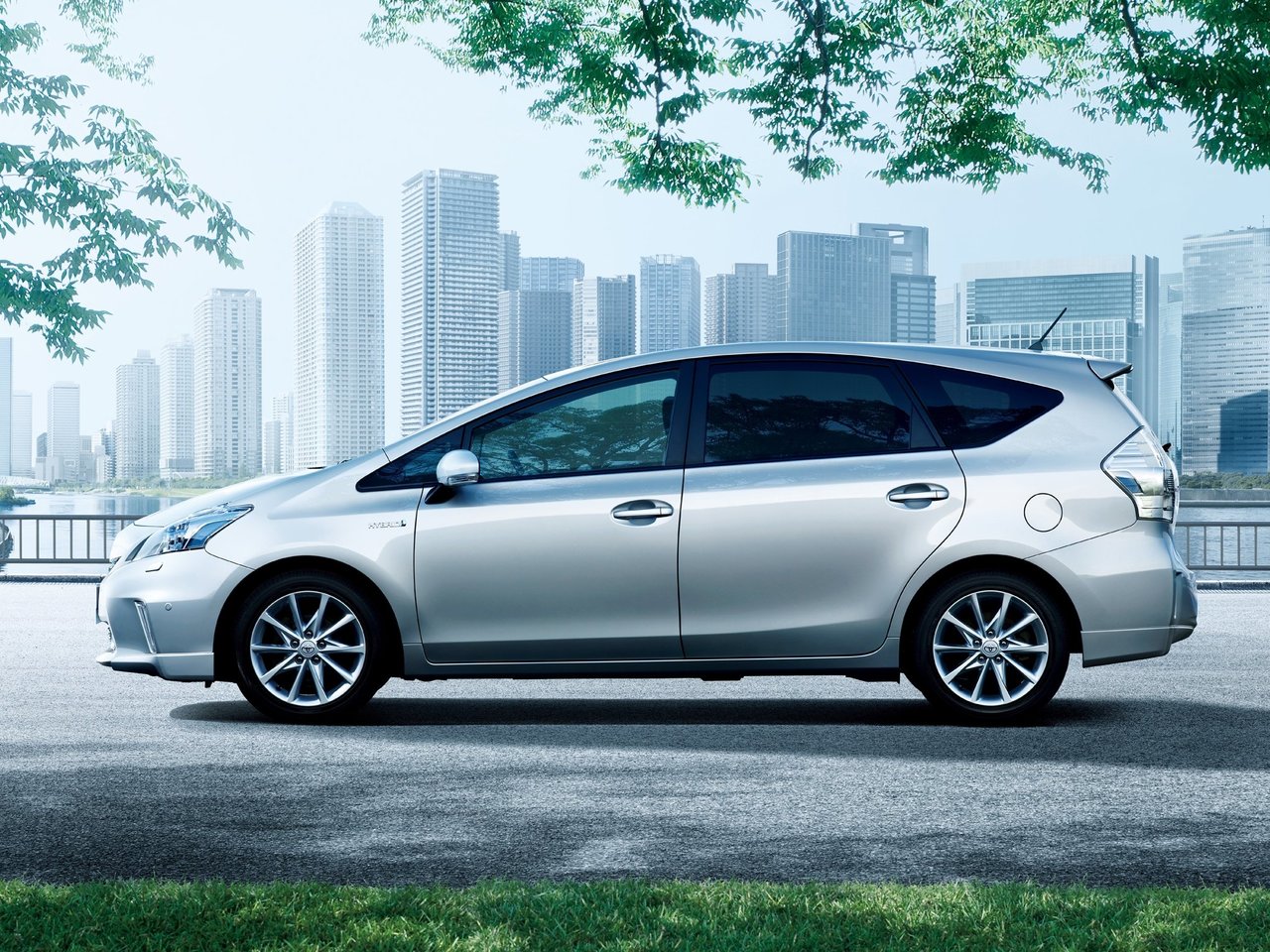 Toyota Prius Alpha I (ZVW40/41)