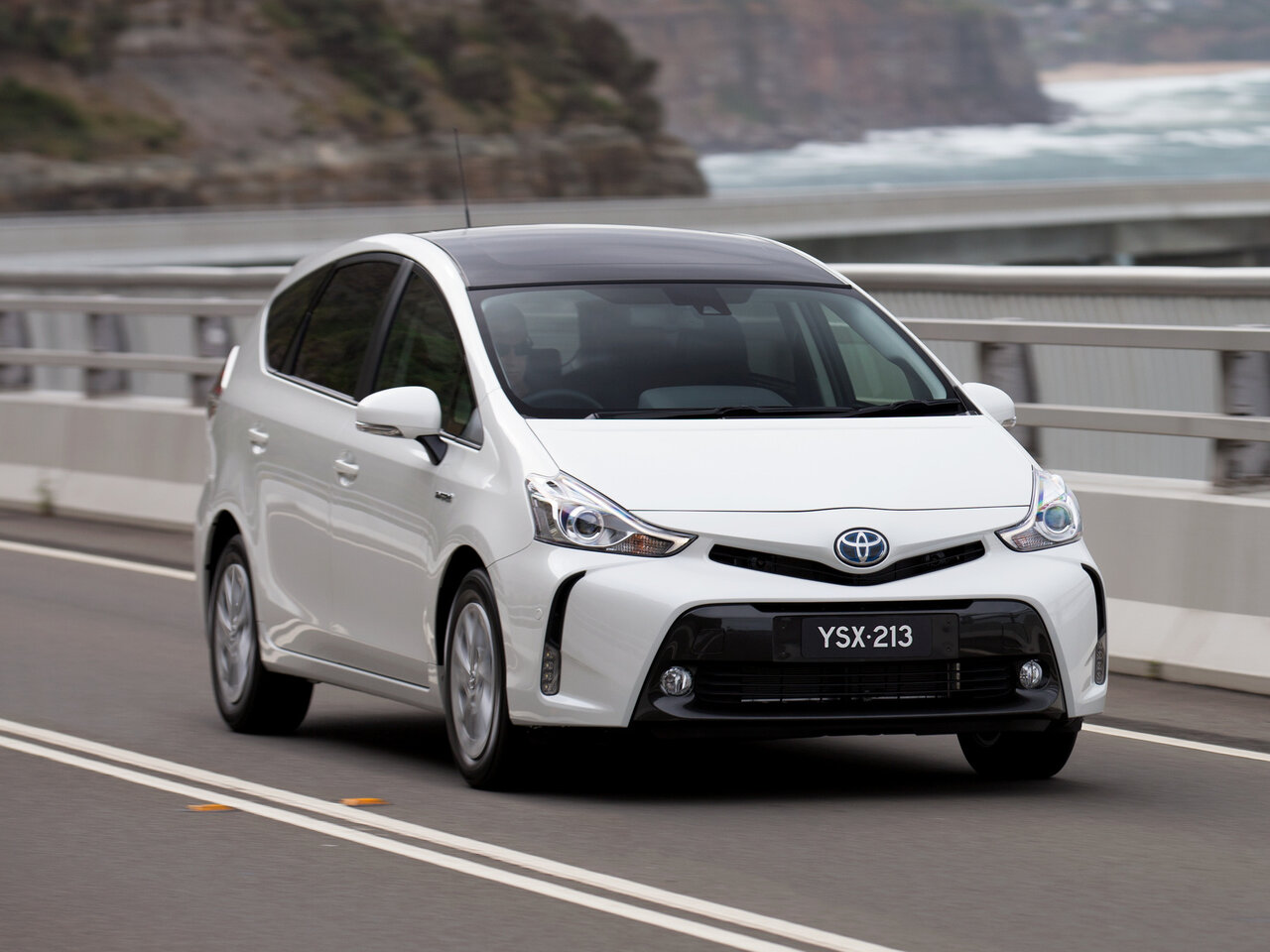 Toyota Prius Alpha I (ZVW40/41) Рестайлинг