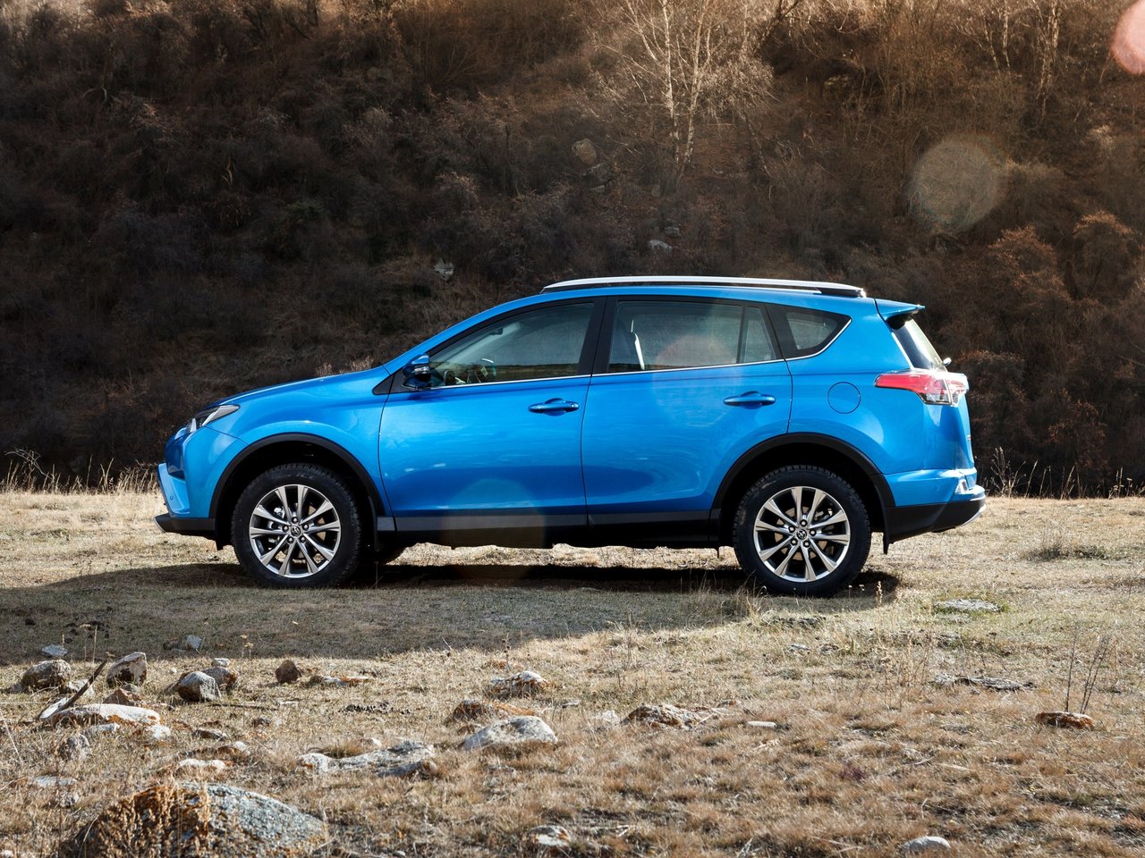 Toyota RAV4 IV (XA40) Рестайлинг