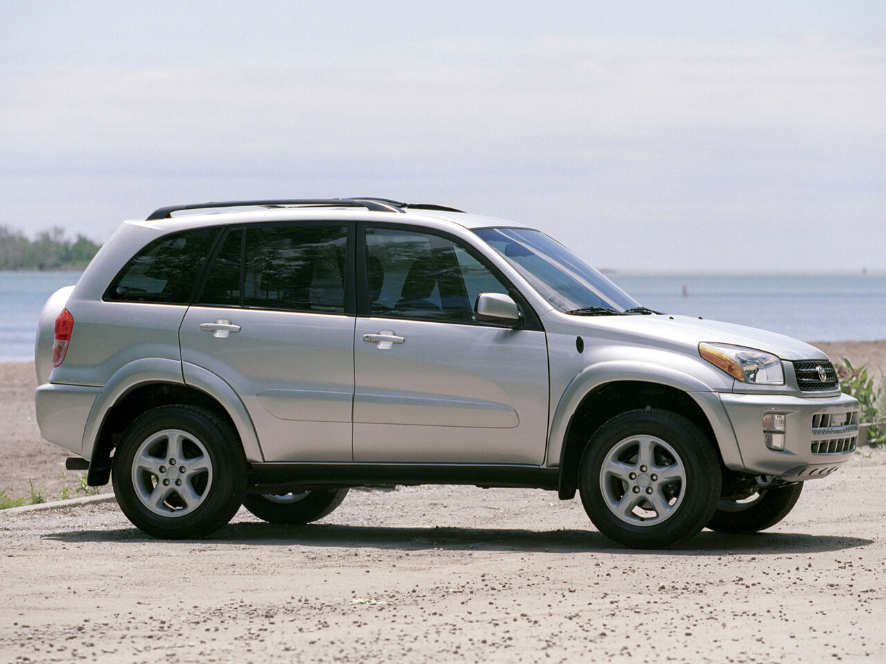 Toyota RAV4 II (XA20)