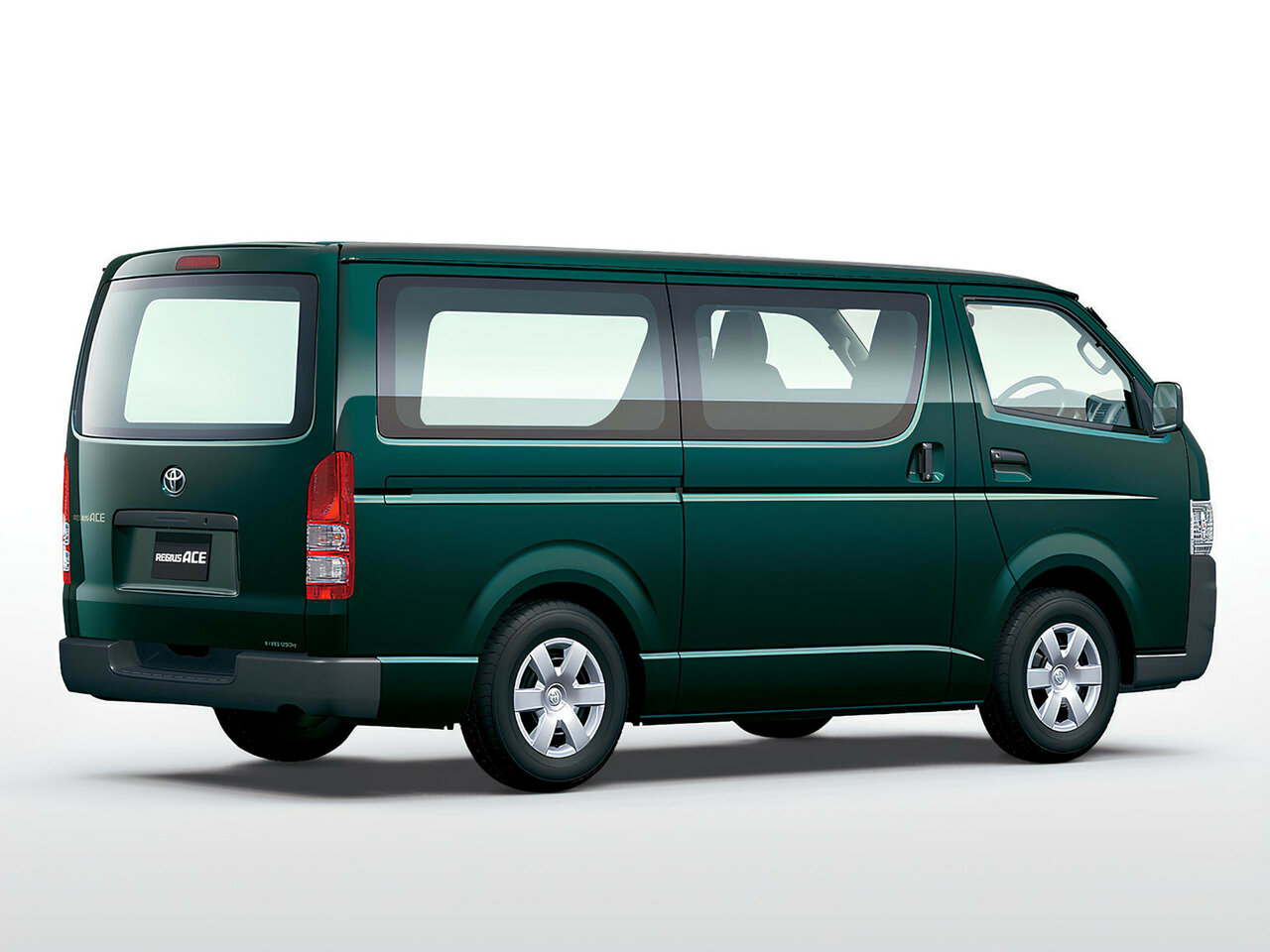 Toyota Regius Ace H200