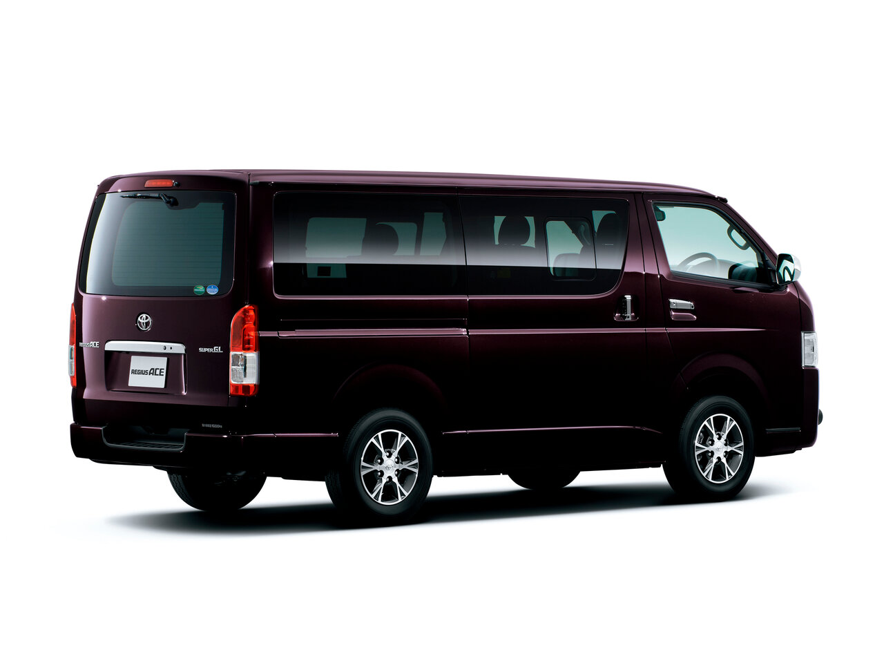 Toyota Regius Ace H200 Рестайлинг 3