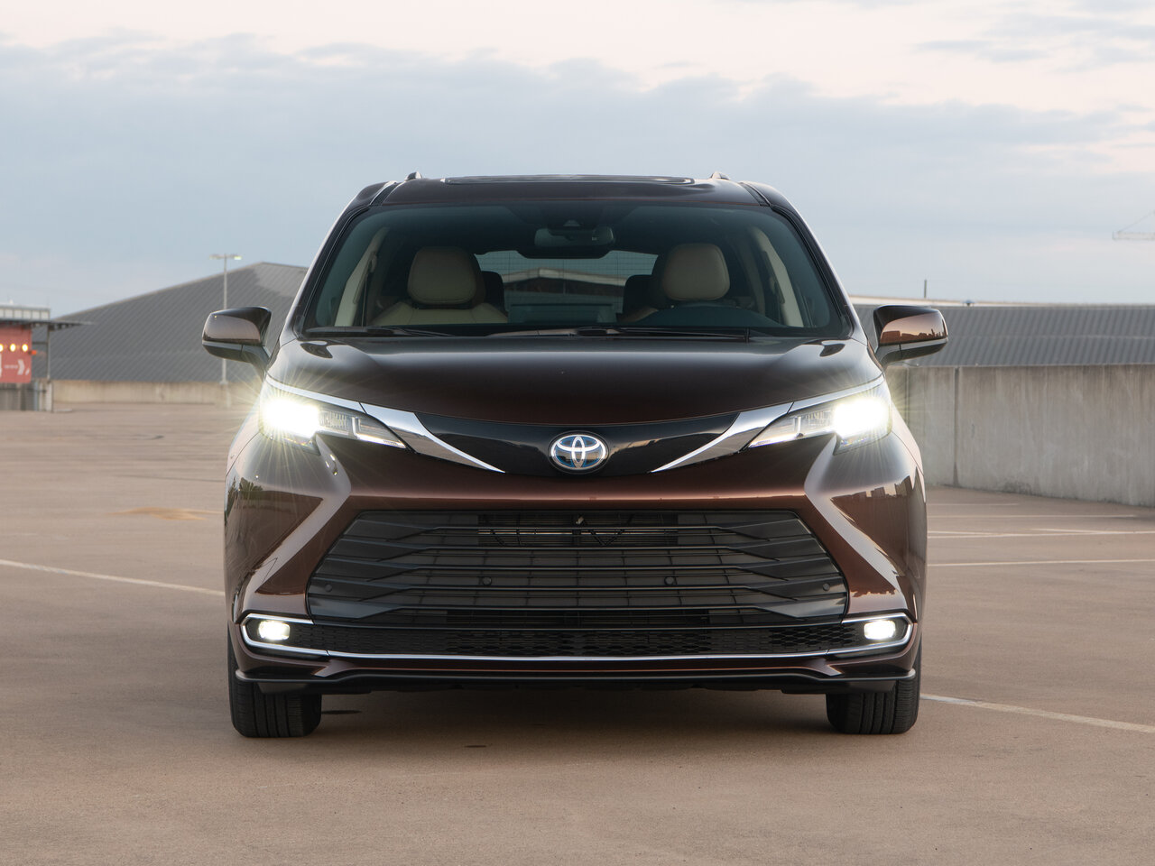 Toyota Sienna IV