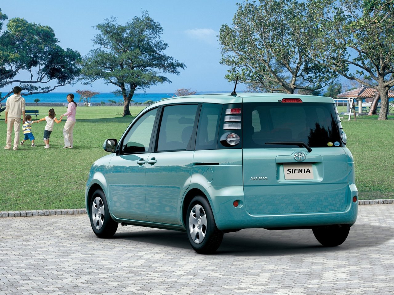 Toyota Sienta I Рестайлинг 1
