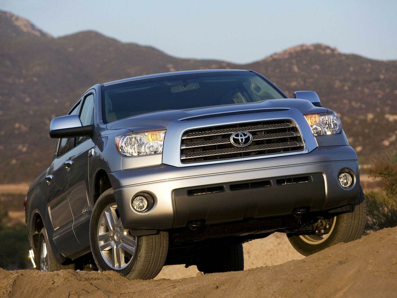 Toyota Tundra II