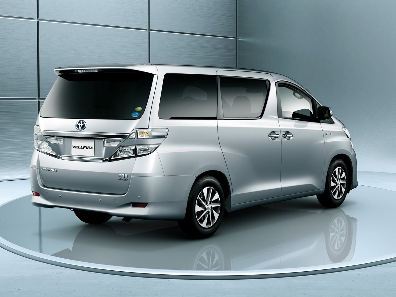 Toyota Vellfire I