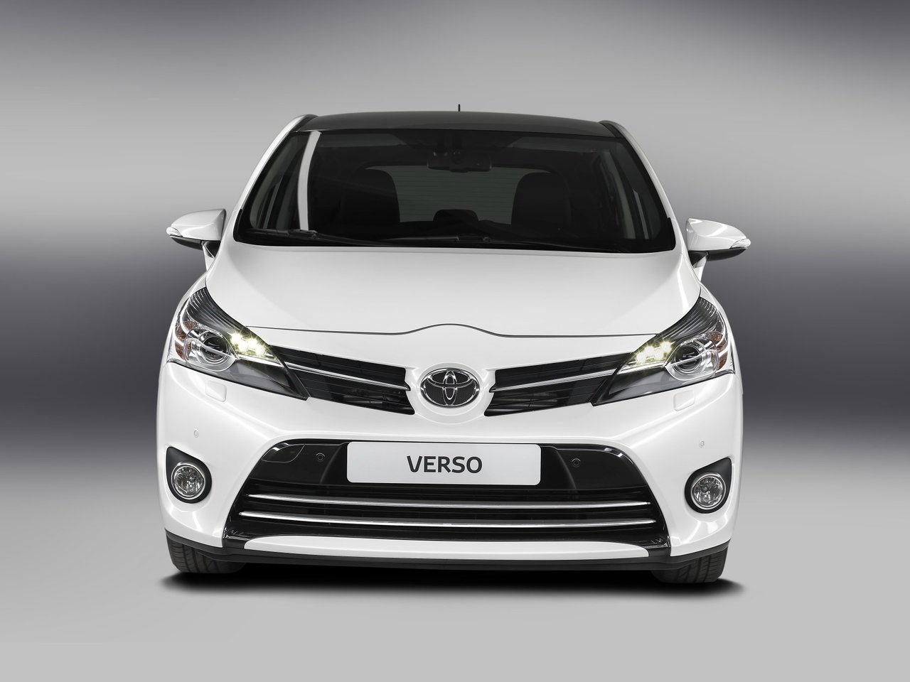 Toyota Verso I Рестайлинг
