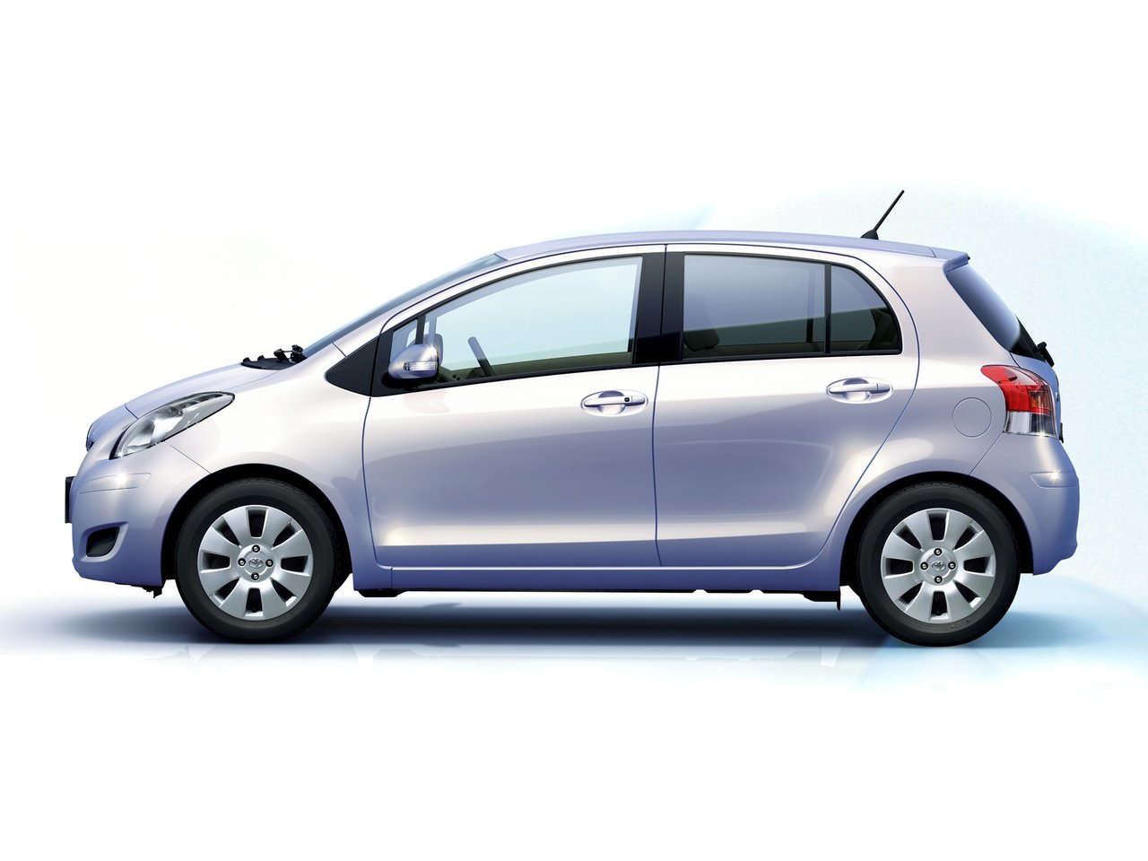 Toyota Vitz II (XP90)