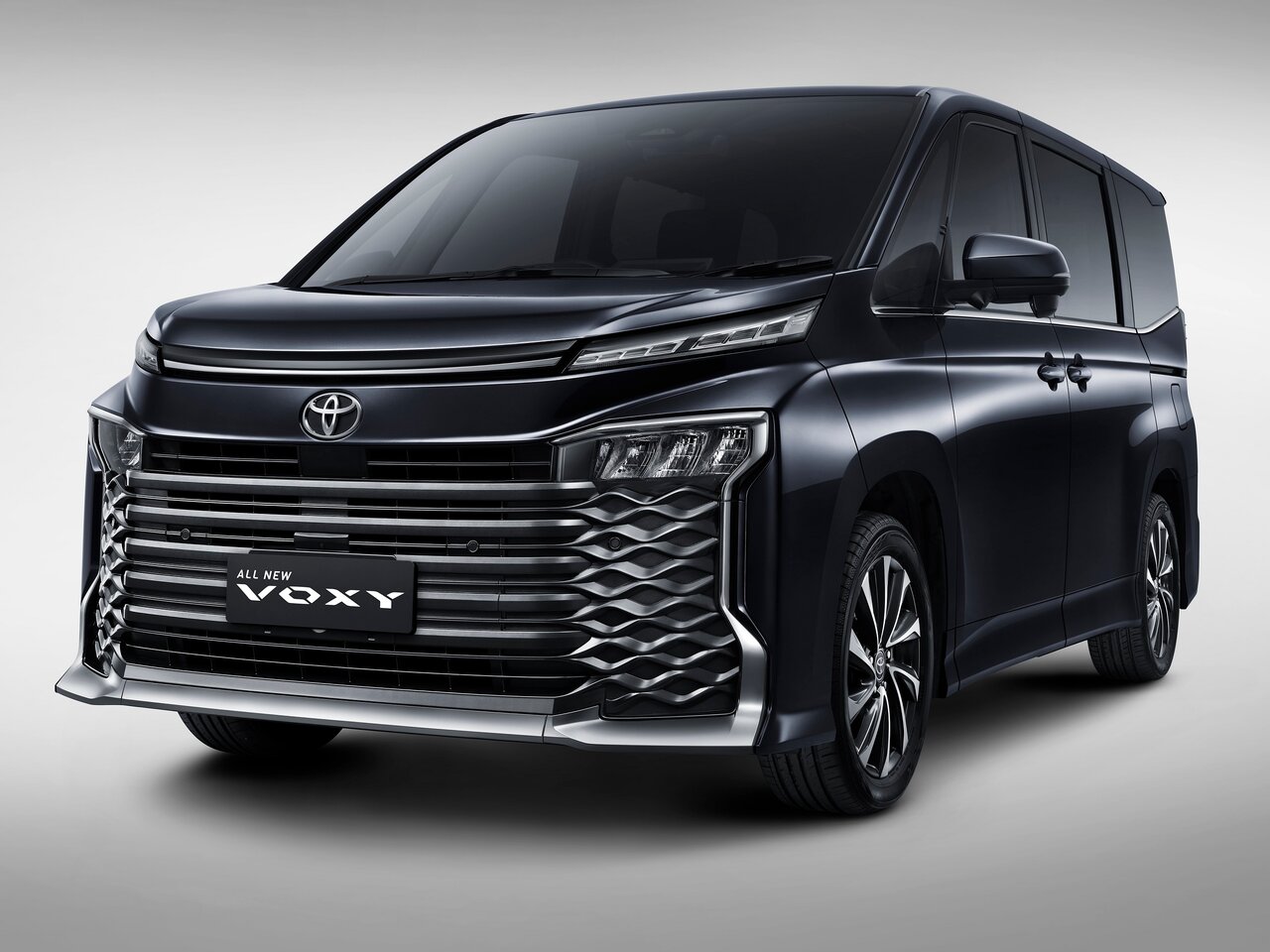 Toyota Voxy IV (R90)
