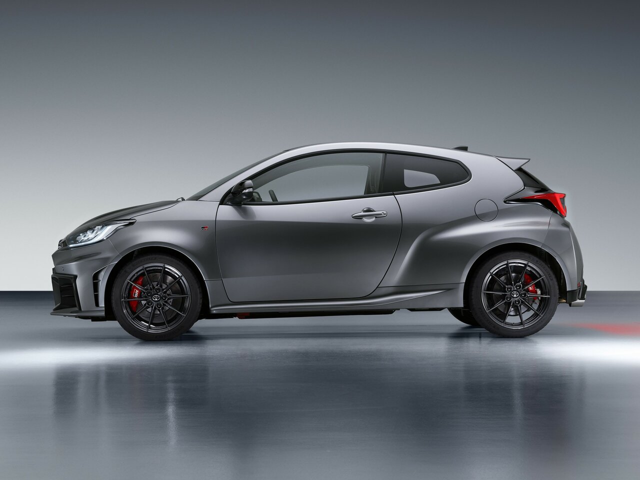 Toyota Yaris IV Рестайлинг