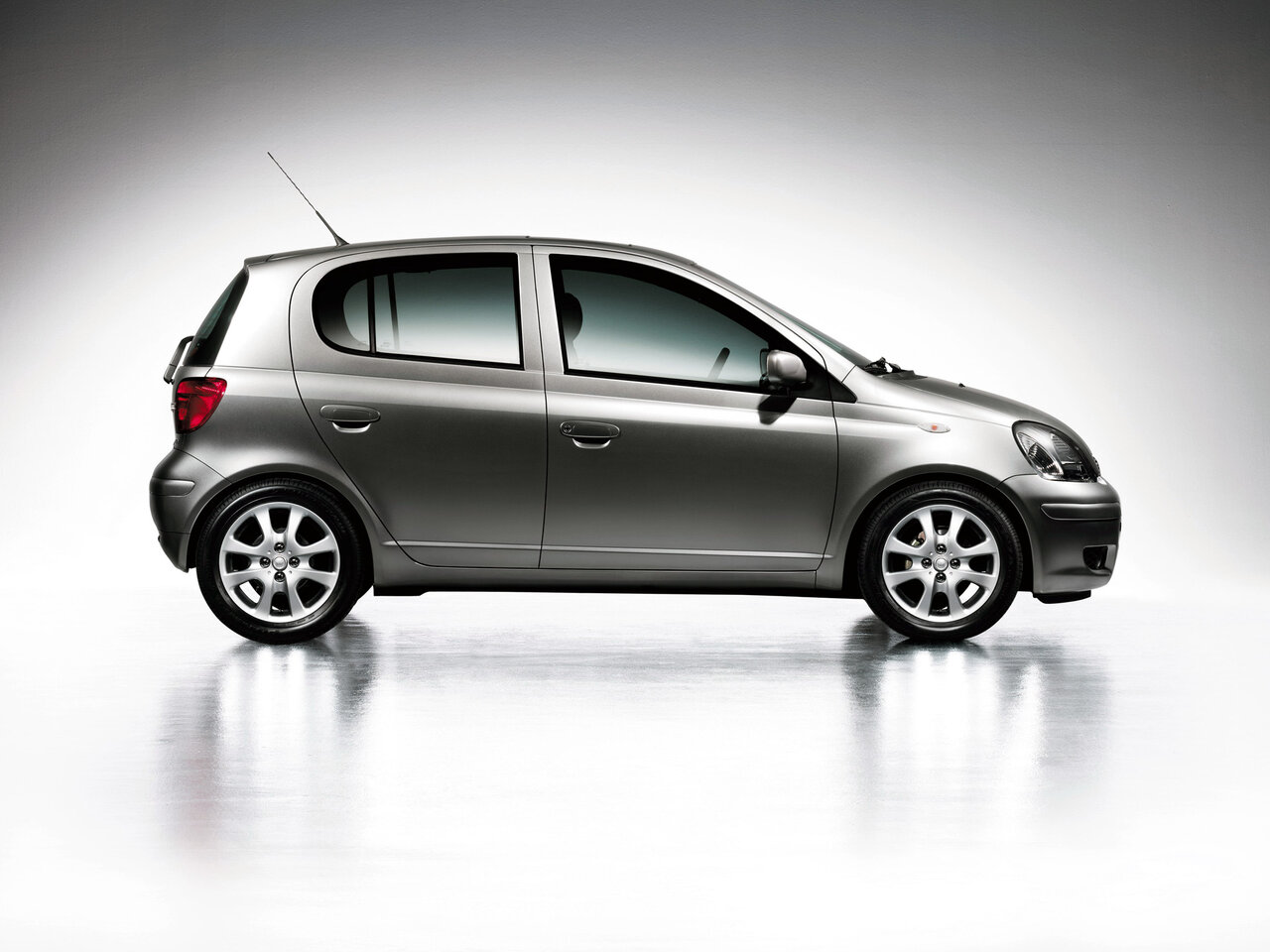 Toyota Yaris I Рестайлинг