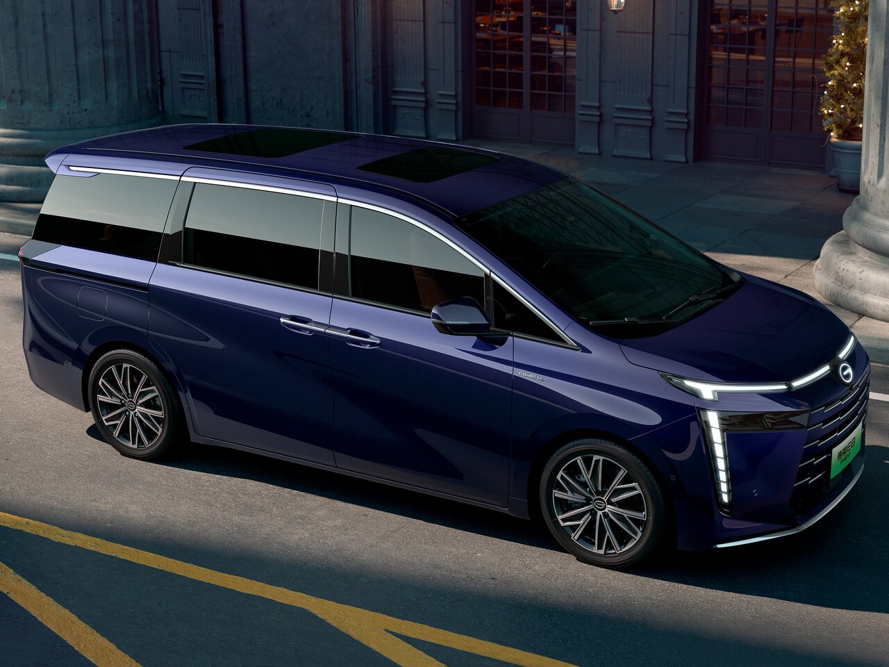 GAC Trumpchi E8 Минивэн
