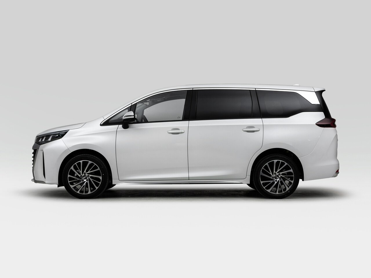 GAC Trumpchi M6 Max Минивэн