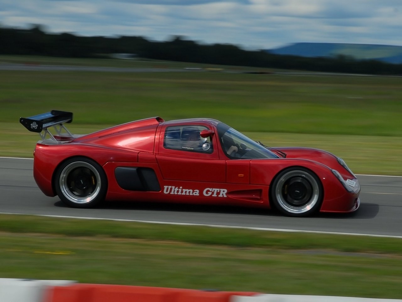 Ultima GTR Купе