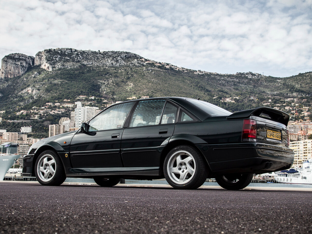 Vauxhall Lotus Carlton Седан