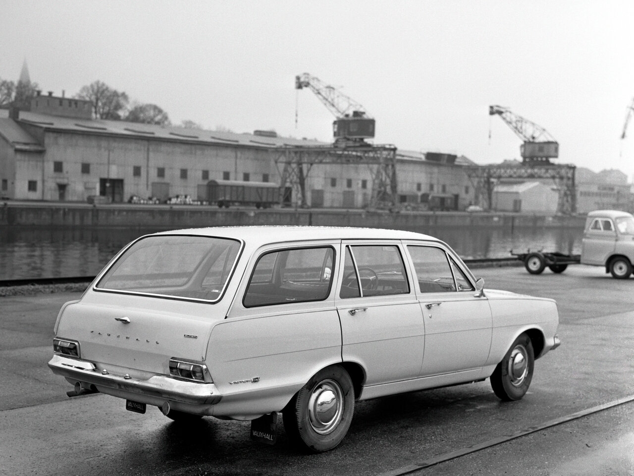 Vauxhall Victor FC