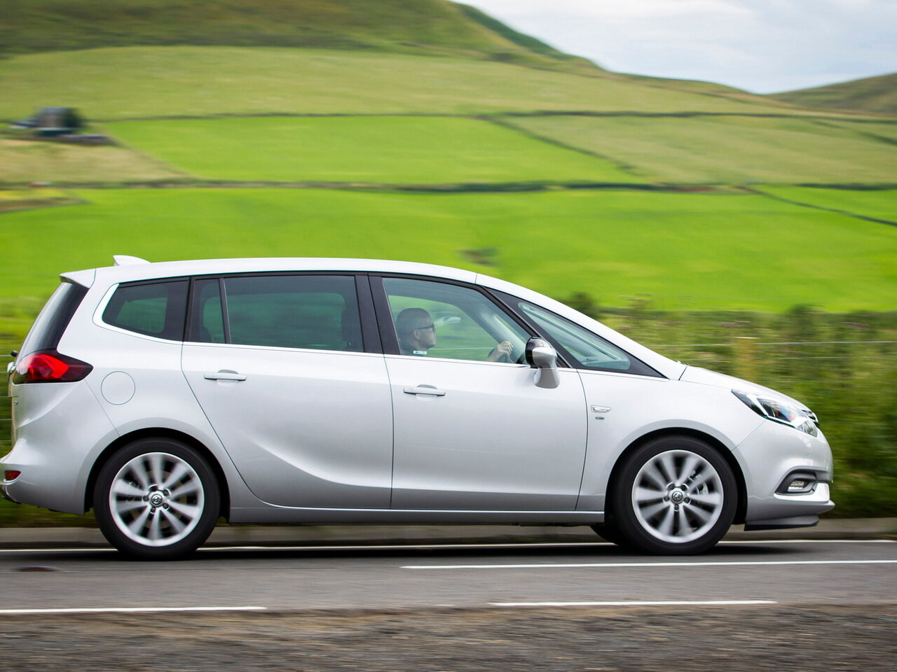 Vauxhall Zafira C Рестайлинг