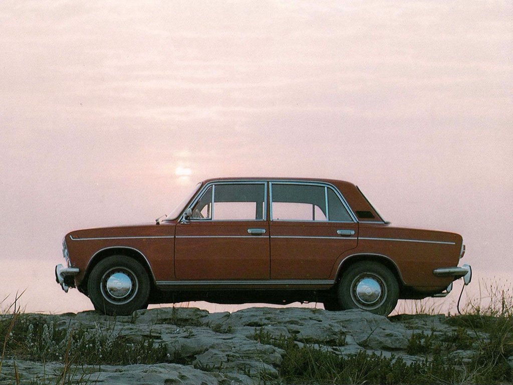 Lada (ВАЗ) 2103 Седан